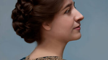 https://www.deviantart.com/elabuelokraken/art/Evelyn-Beatrice-Hall-971592815
